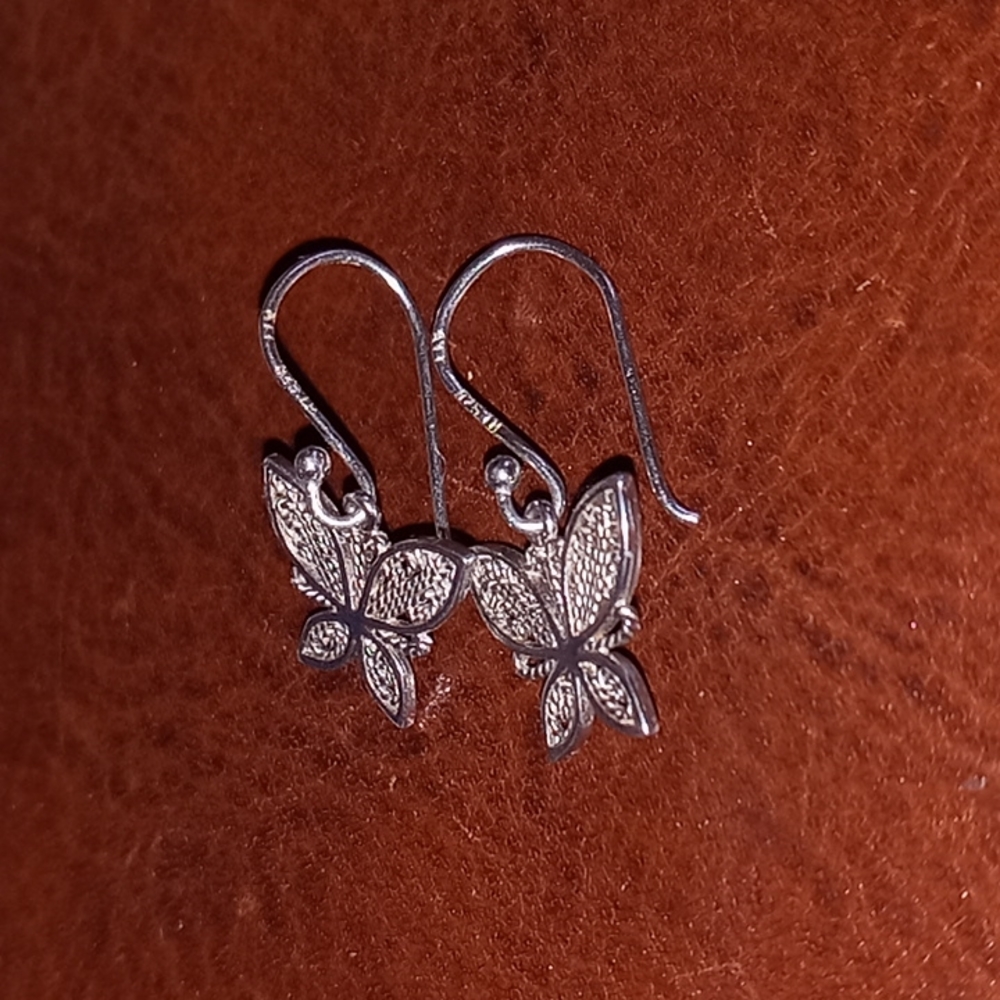 •🦋Tiny Butterfly Earring Set - Picture 3 of 6